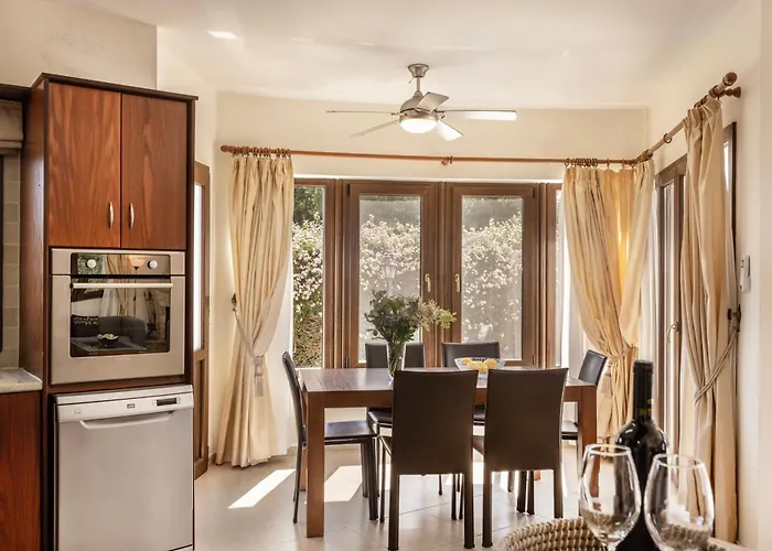 Tsikkos Dio * Limassol